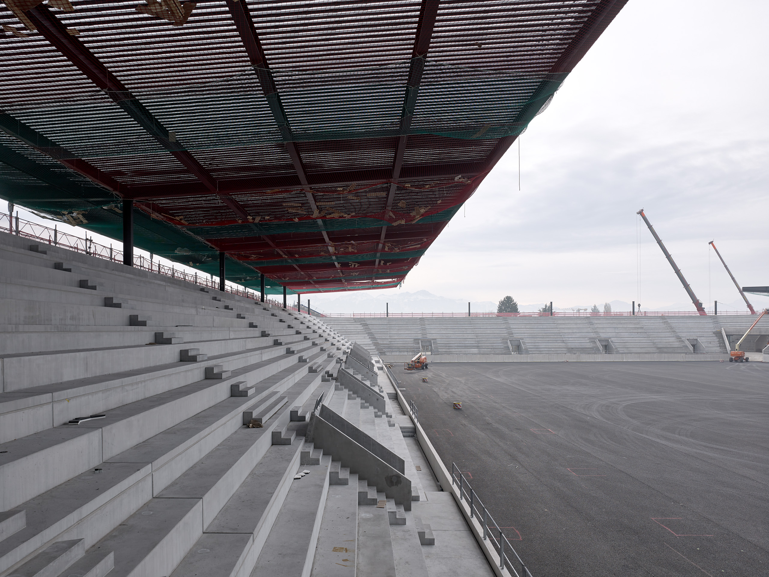 Stade de la Tuilière, Lausanne